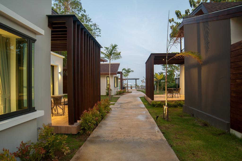 Sea Space Villa Phuket Rawai Exterior photo