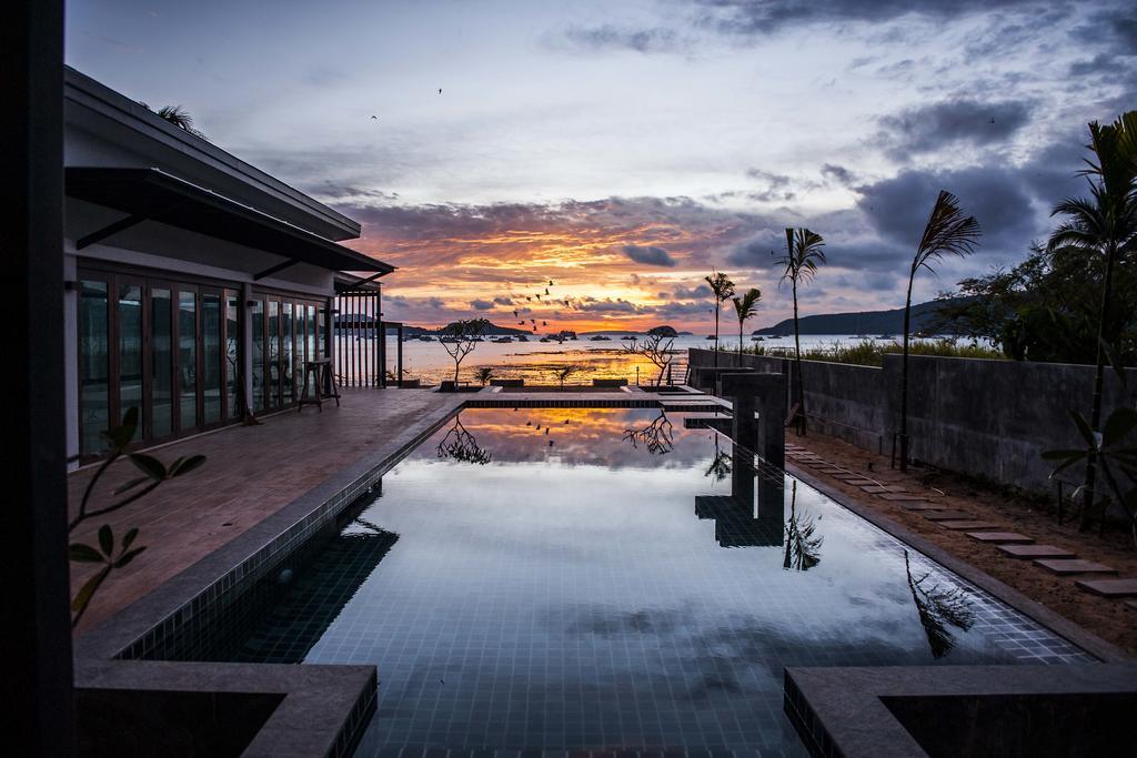 Sea Space Villa Phuket Rawai Exterior photo