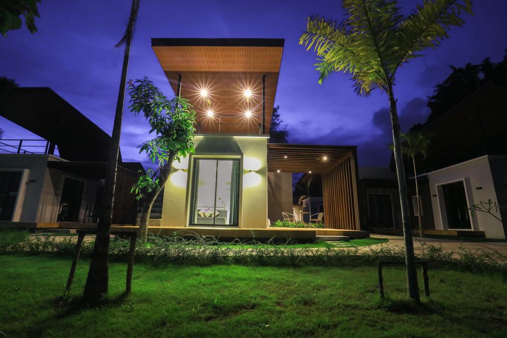Sea Space Villa Phuket Rawai Exterior photo
